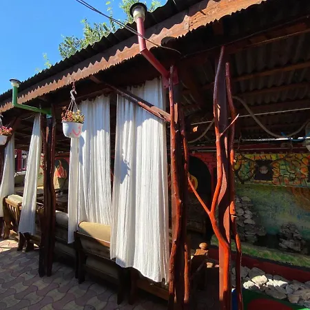 Babilon ホームステイ コスティネシュティ